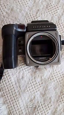 Hasselblad H1 Very Low Actuations Back, Prism, NO LENS Excellent ++
